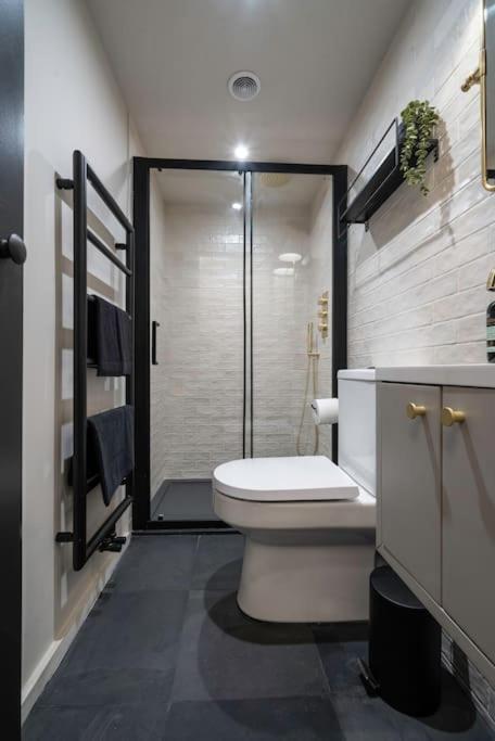 Chic Cotswold Tiny Home - Oddity House Blockley Exterior foto