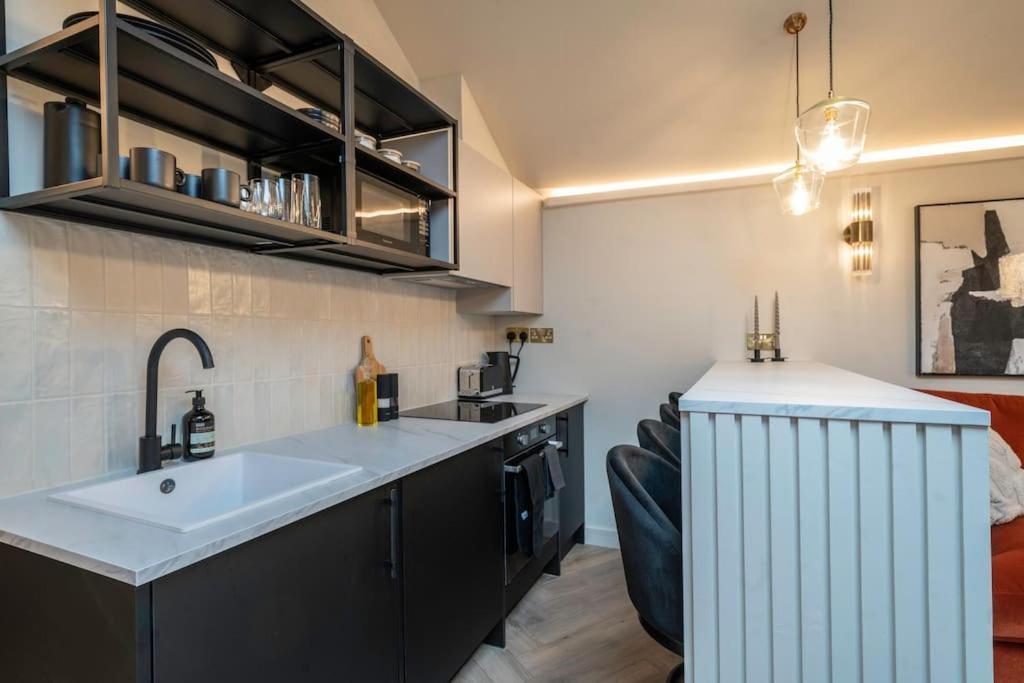 Chic Cotswold Tiny Home - Oddity House Blockley Exterior foto